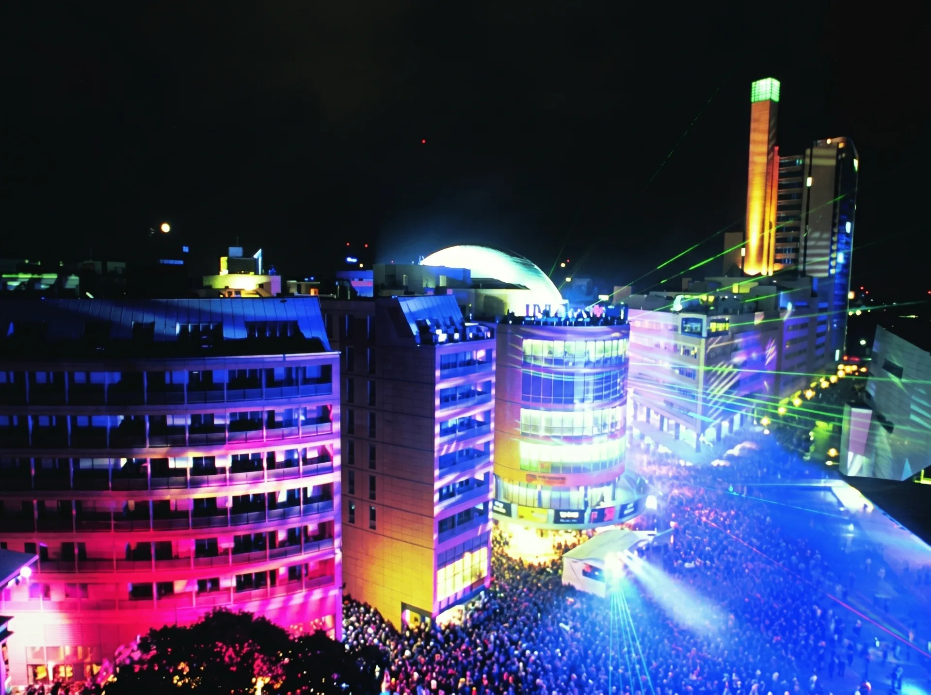 Berlin Potsdamer Platz Lichtshow zur Eröffnung